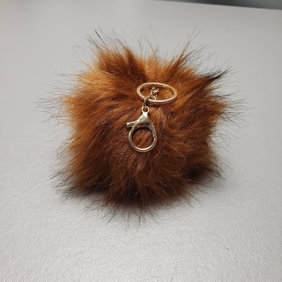 3/$15 unbranded brown faux fur Keychain - Picture 5 of 5